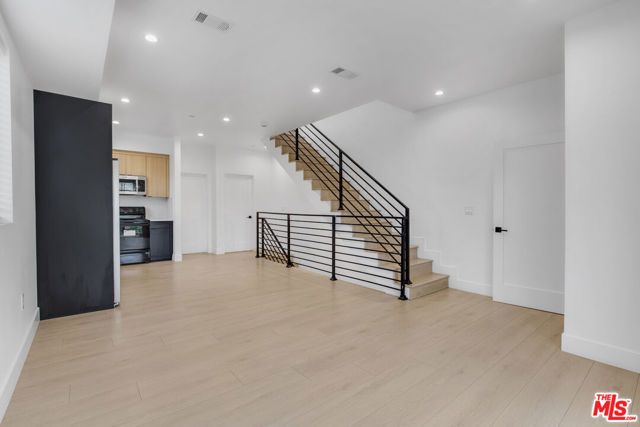 438 E 28th Street, Los Angeles, CA 90011