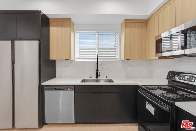 438 E 28th Street, Los Angeles, CA 90011