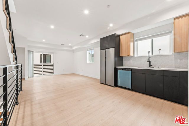 438 E 28th Street, Los Angeles, CA 90011