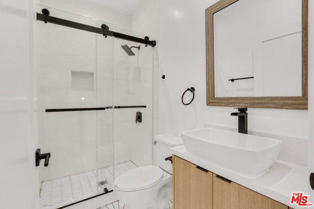 438 E 28th Street, Los Angeles, CA 90011