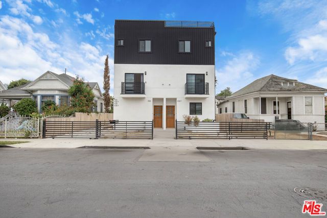 438 E 28th Street, Los Angeles, CA 90011