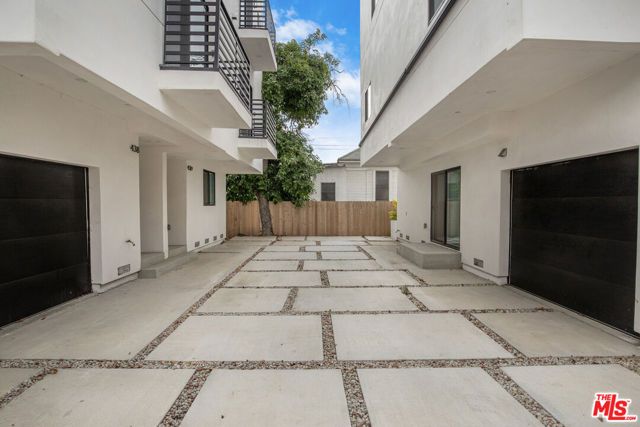 438 E 28th Street, Los Angeles, CA 90011
