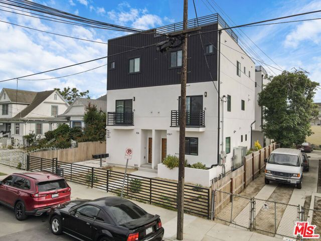 438 E 28th Street, Los Angeles, CA 90011