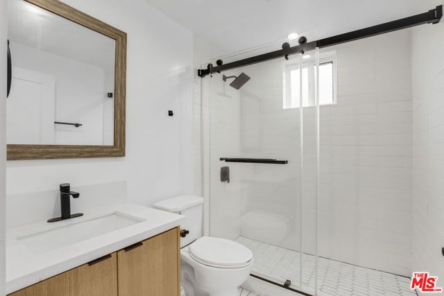 438 E 28th Street, Los Angeles, CA 90011