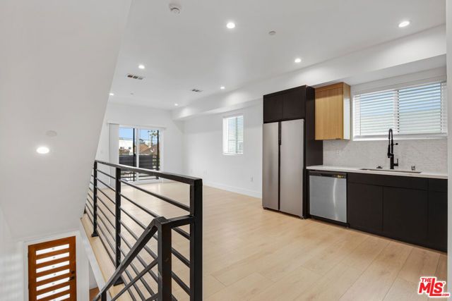 438 E 28th Street, Los Angeles, CA 90011