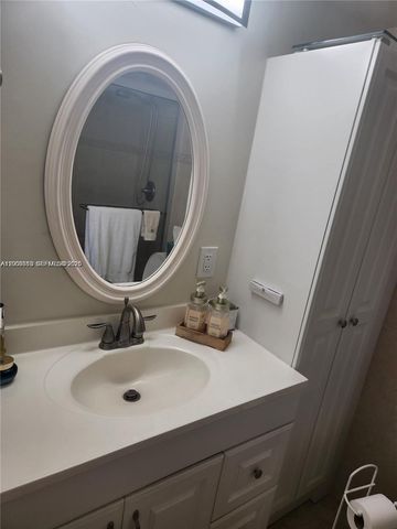 2114 E Cambridge E 2114, Deerfield Beach, FL 33442