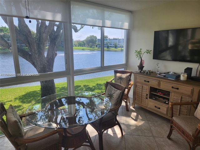 2114 E Cambridge E 2114, Deerfield Beach, FL 33442