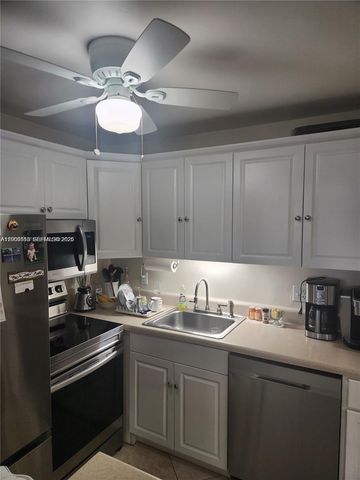 2114 E Cambridge E 2114, Deerfield Beach, FL 33442
