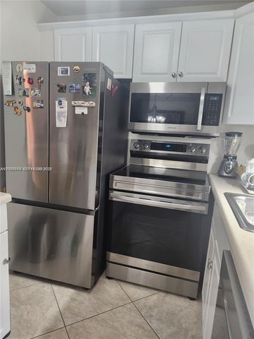 2114 E Cambridge E 2114, Deerfield Beach, FL 33442