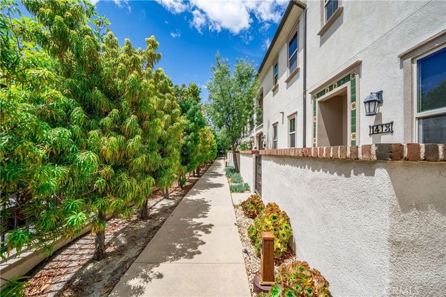 1412 El Paseo, Lake Forest, CA 92610