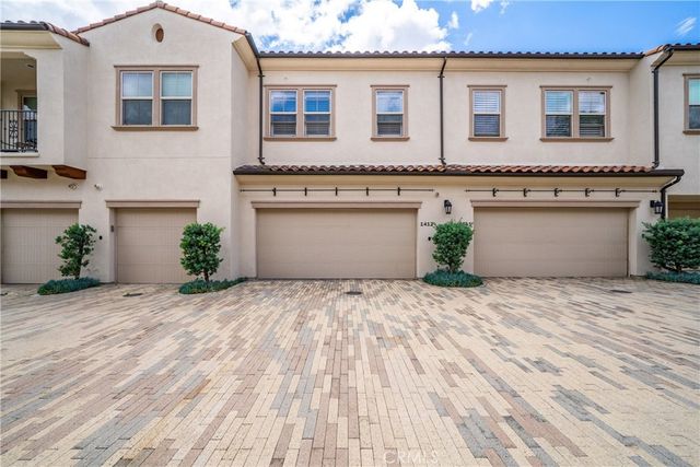 1412 El Paseo, Lake Forest, CA 92610