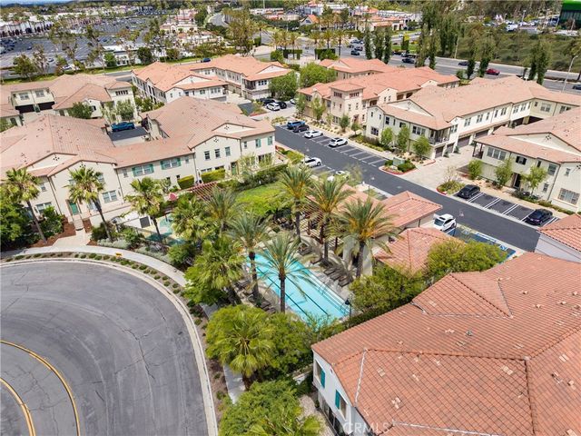 1412 El Paseo, Lake Forest, CA 92610