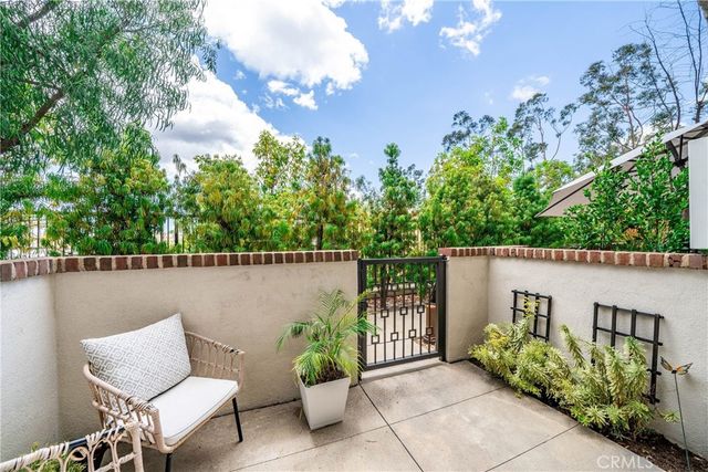 1412 El Paseo, Lake Forest, CA 92610