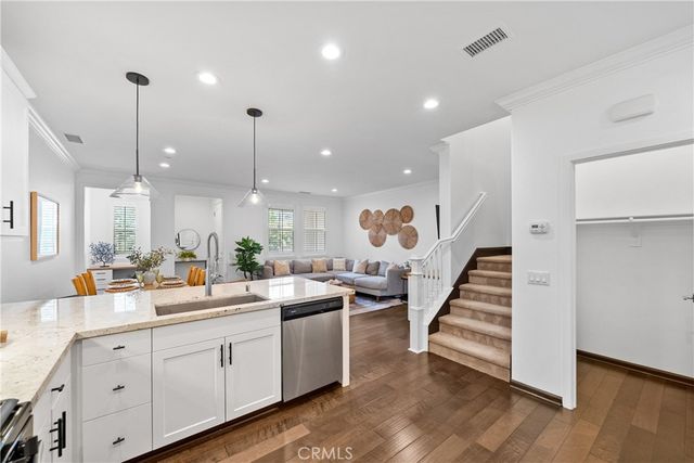 1412 El Paseo, Lake Forest, CA 92610
