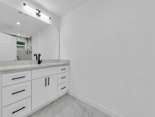 7323 Iwo Jima Road A, Houston, TX 77033