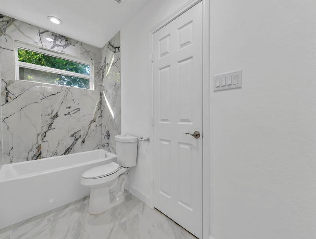7323 Iwo Jima Road A, Houston, TX 77033