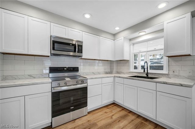 1531 Burlington Road, Cleveland, OH 44118