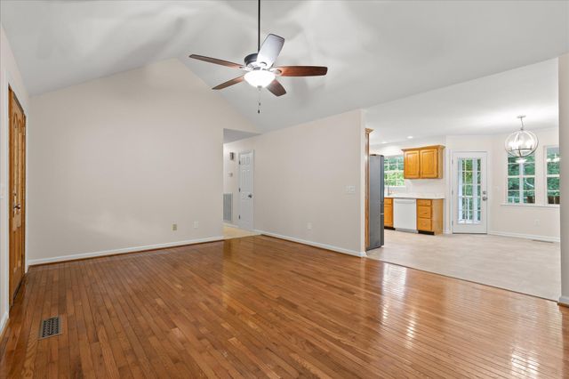 152 Ridgeway Circle, Ringgold, GA 30736