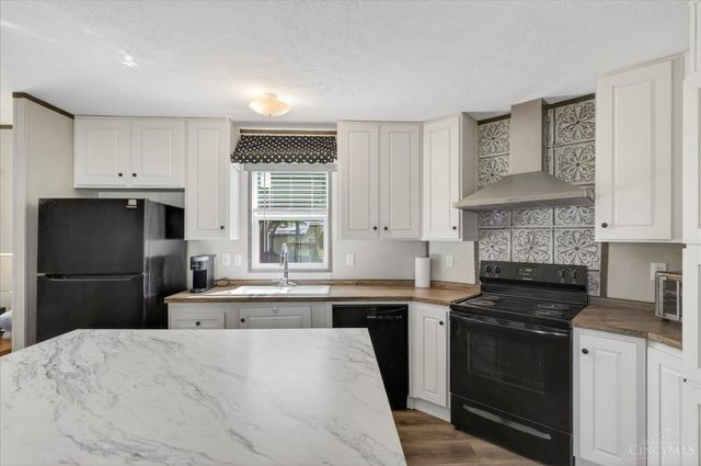 6649 Wizard Of Oz, Paint Twp, OH 45133