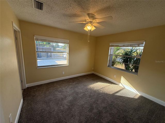 2305 26TH AVENUE W, Bradenton, FL 34205