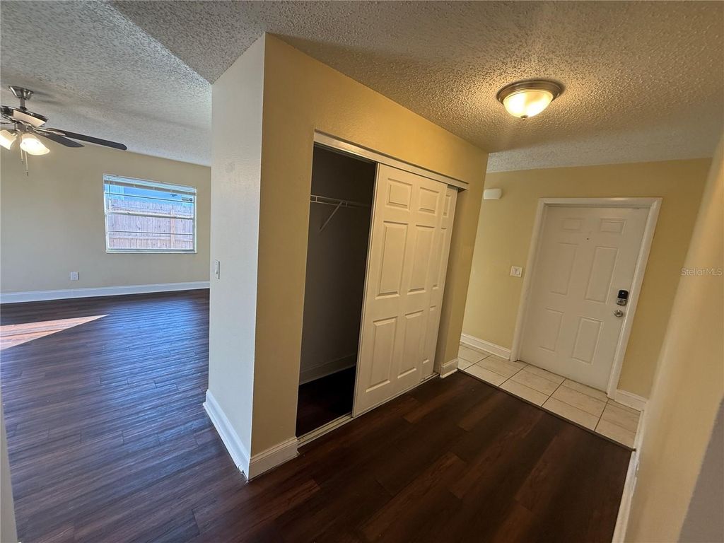 Image 11 of property listing at 2305 26TH AVENUE W, Bradenton, FL 34205