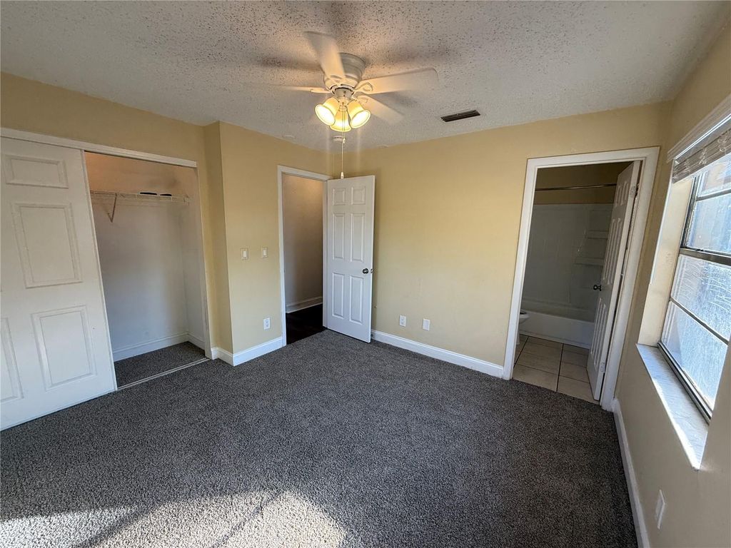 Image 12 of property listing at 2305 26TH AVENUE W, Bradenton, FL 34205