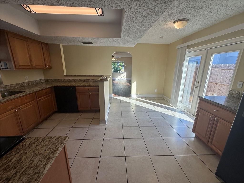 Image 3 of property listing at 2305 26TH AVENUE W, Bradenton, FL 34205