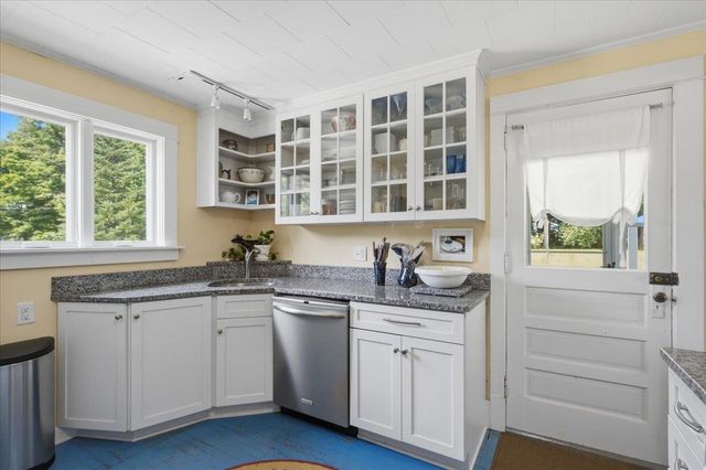 51 Pageant Street, Bennington, VT 05201