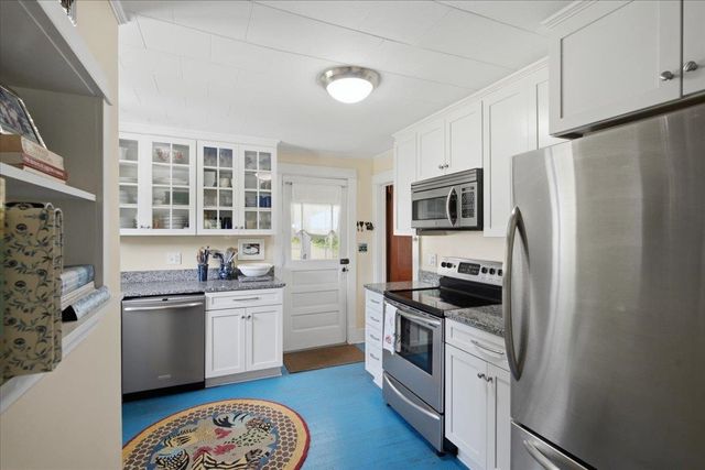 51 Pageant Street, Bennington, VT 05201