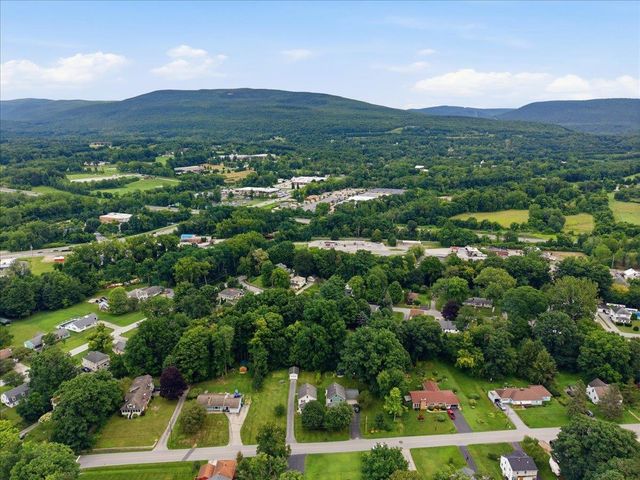 51 Pageant Street, Bennington, VT 05201