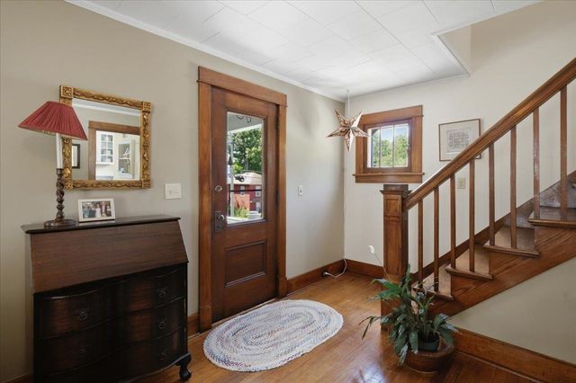 51 Pageant Street, Bennington, VT 05201