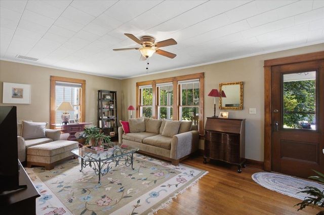 51 Pageant Street, Bennington, VT 05201