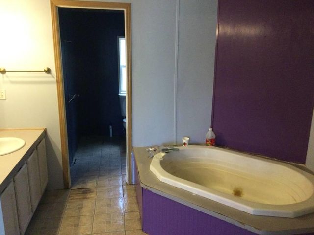 250 Rolling Oaks DR, Driftwood, TX 78619