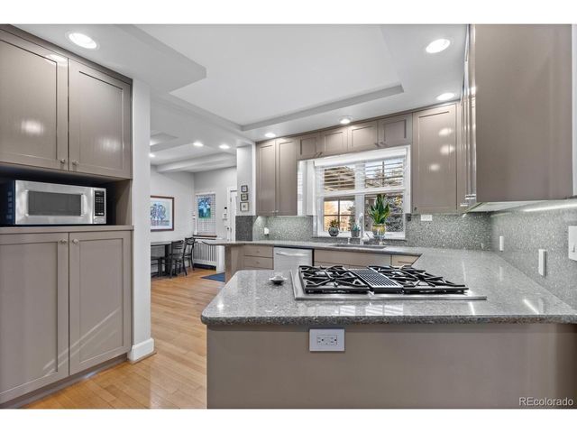 1922 Monaco Pkwy, Denver, CO 80220