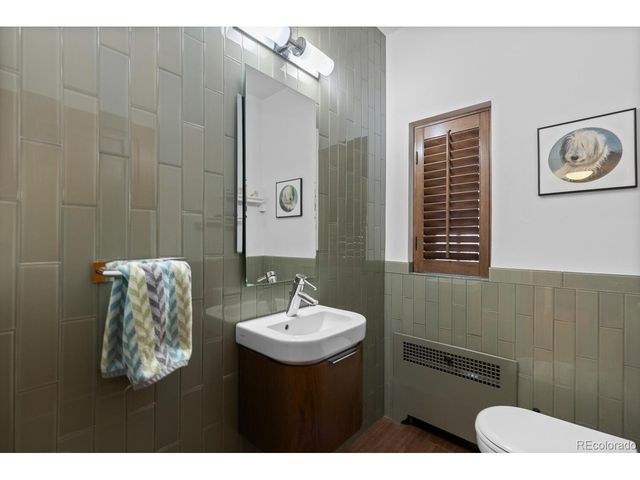 1922 Monaco Pkwy, Denver, CO 80220
