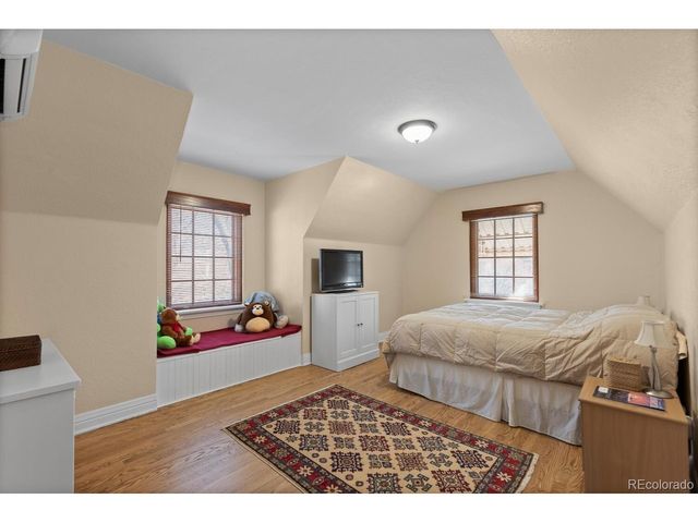 1922 Monaco Pkwy, Denver, CO 80220