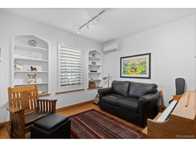 1922 Monaco Pkwy, Denver, CO 80220