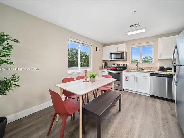 2320 Garfield St, Hollywood, FL 33020