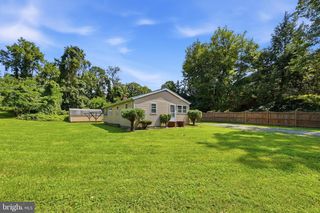 5904 CARVER PL, Falls Church, VA 22041
