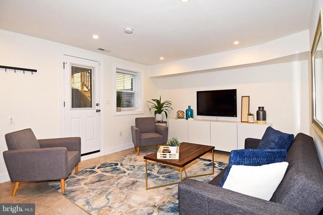 1117 MONTELLO AVE NE, Washington, DC 20002