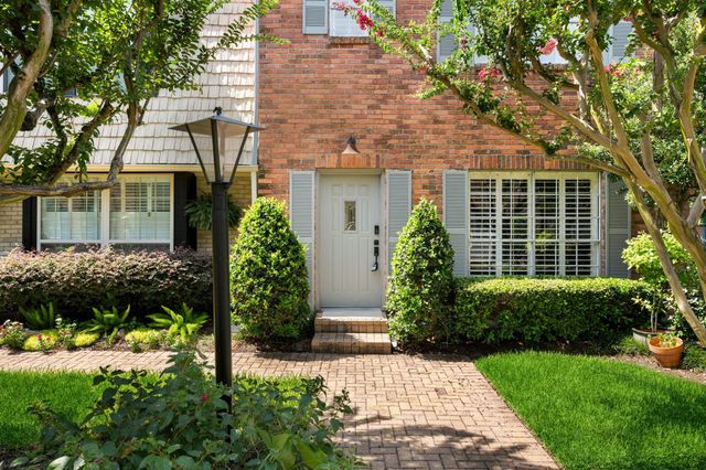 5833 Valley Forge Drive 86, Houston, TX 77057