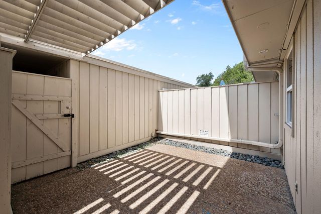 5833 Valley Forge Drive 86, Houston, TX 77057