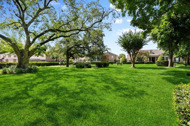 5833 Valley Forge Drive 86, Houston, TX 77057