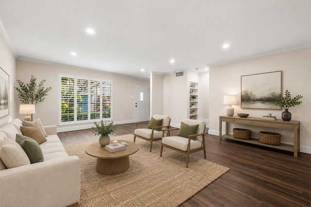 5833 Valley Forge Drive 86, Houston, TX 77057