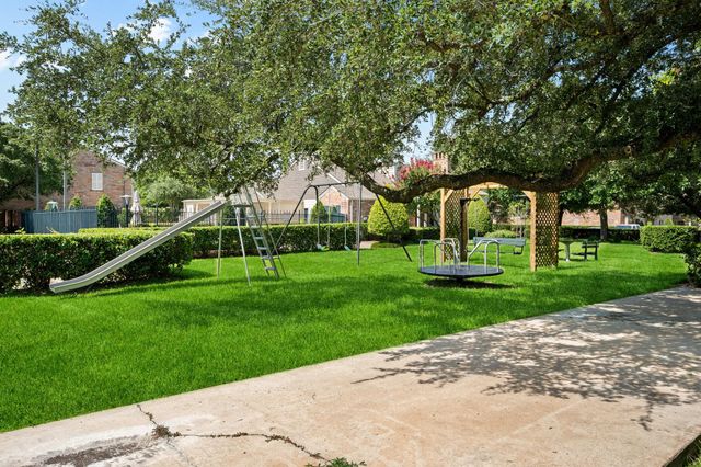 5833 Valley Forge Drive 86, Houston, TX 77057