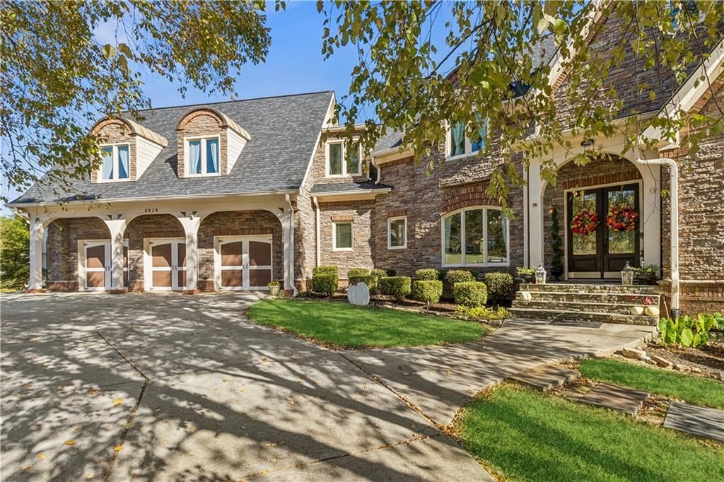 4826 Rose Heights Drive, Flowery Branch, GA 30542