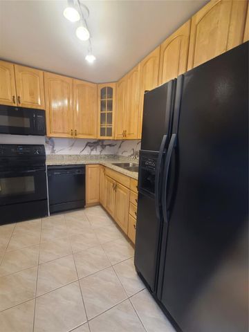 6391 Bay Club Drive 4, Fort Lauderdale, FL 33308