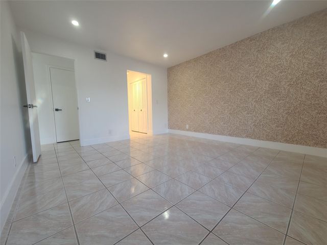 6391 Bay Club Drive 4, Fort Lauderdale, FL 33308