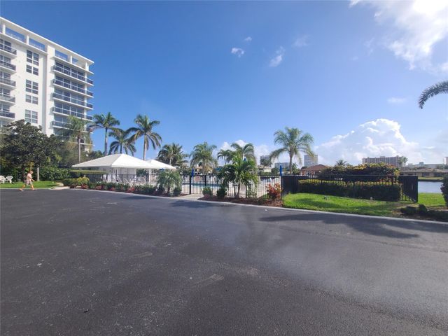 6391 Bay Club Drive 4, Fort Lauderdale, FL 33308