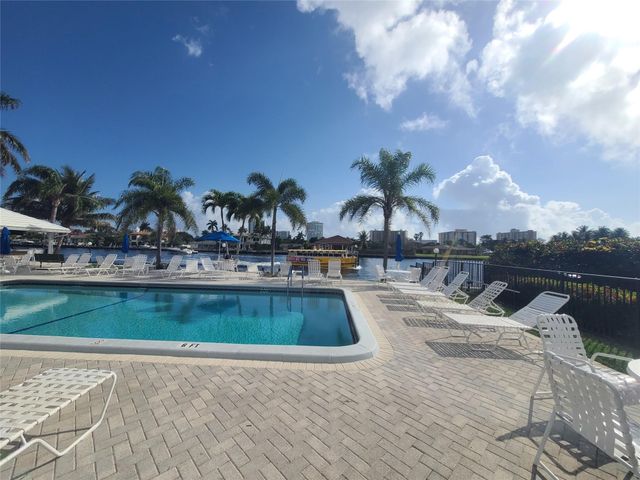 6391 Bay Club Drive 4, Fort Lauderdale, FL 33308